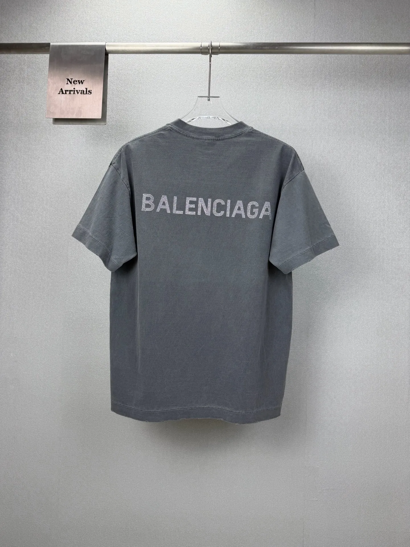 2026New Arrival logo T 🔥 🔥 🔥 Same Style Quality😘😘 300 Versatile T 👍 ：Black、Gray、Pink Size：S-XL